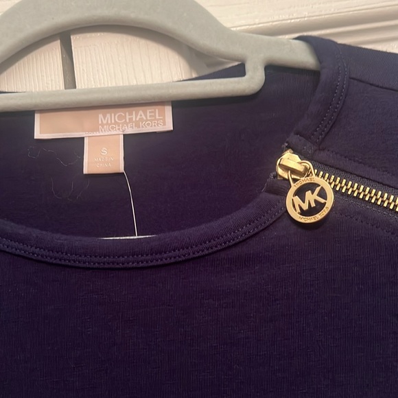 Michael Kors top. Small - Picture 3 of 7